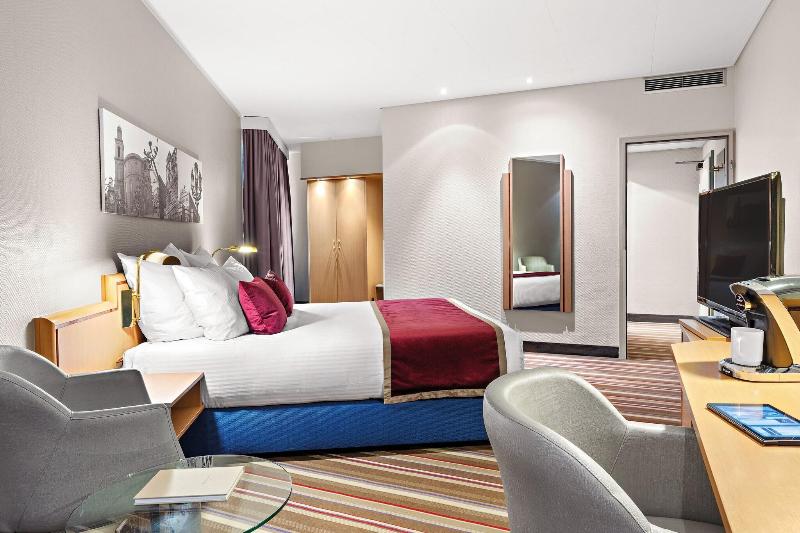 Leonardo Royal Hotel Frankfurt - Oda