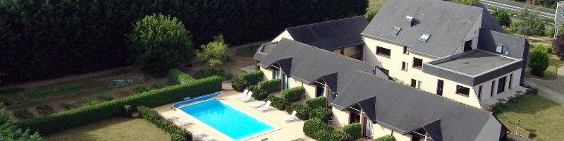 Logis Hôtel les Dineux Village - Genel