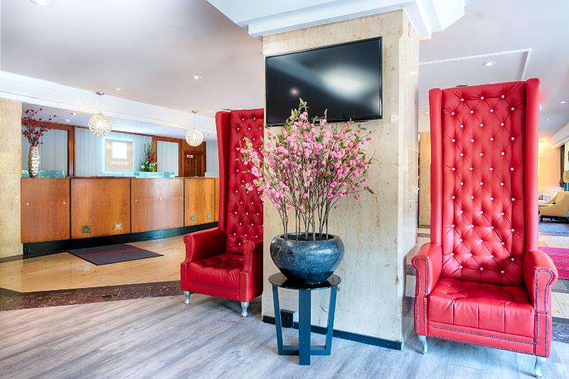 Leonardo Hotel Frankfurt City South - Lobi