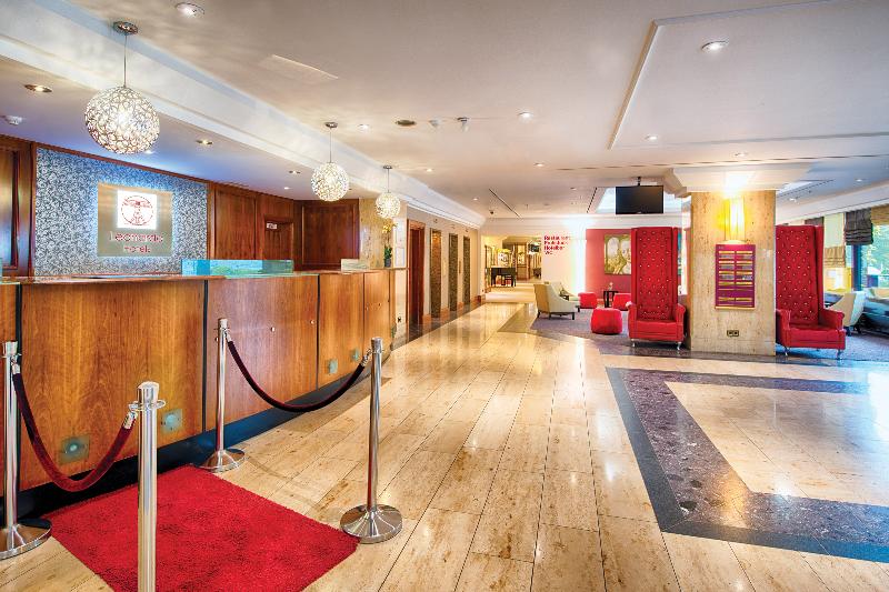 Leonardo Hotel Frankfurt City South - Lobi