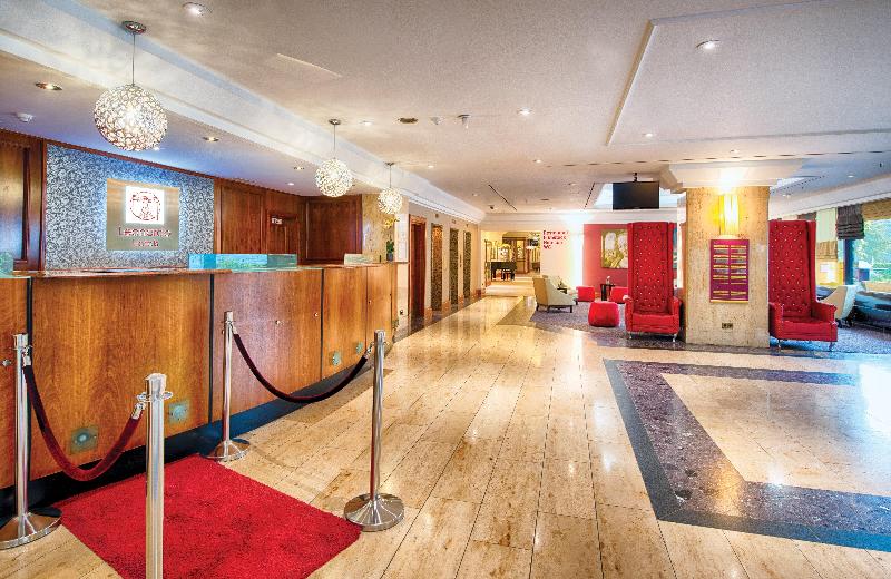 Leonardo Hotel Frankfurt City South - Lobi