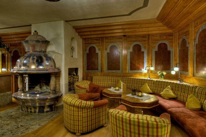 Königshof Hotel Resort - Lobi