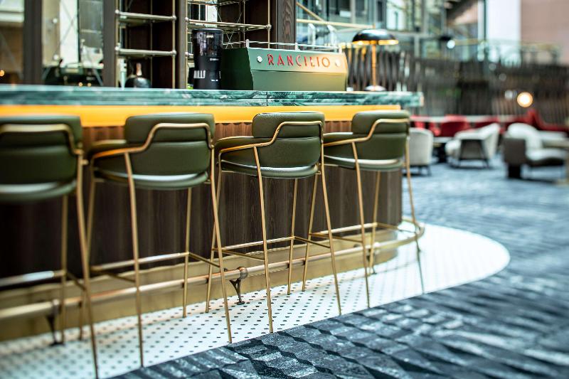 Hilton Frankfurt City Centre - Bar