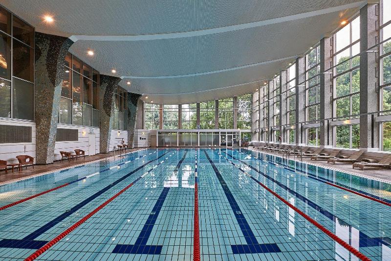 Hilton Frankfurt City Centre - Havuz