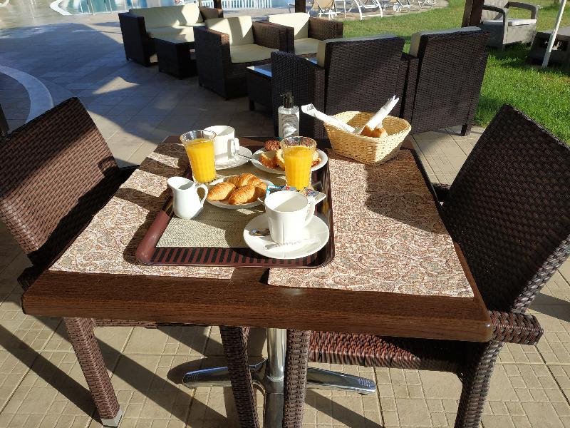 Eleni's Garden & Castello Suites - Restoran