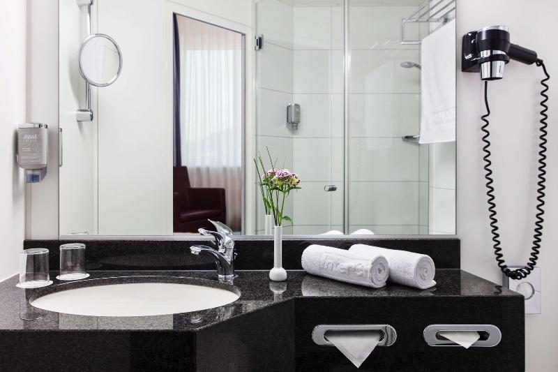 Hotel Freiburg City Center by Leonardo Hotels - Oda