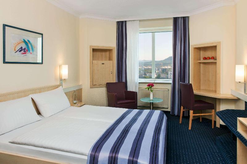 Hotel Freiburg City Center by Leonardo Hotels - Oda
