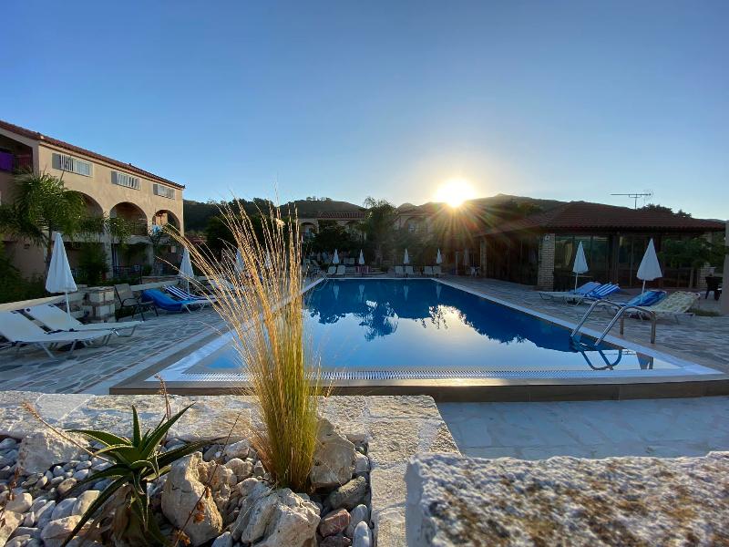 Daniel Hotel - Havuz