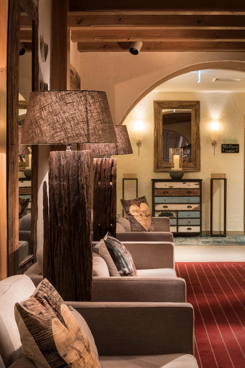Sunday Hotel Garmisch Partenkirchen - Lobi