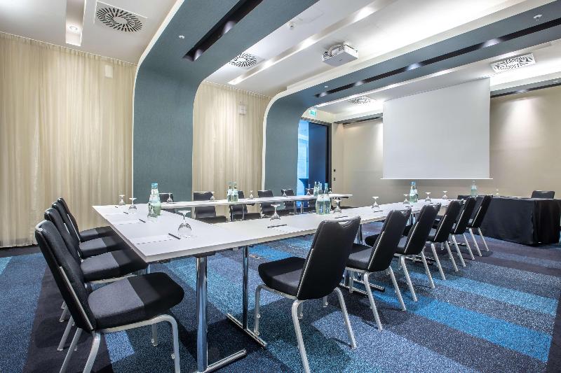 Radisson Blu Hotel, Hamburg - Toplantı