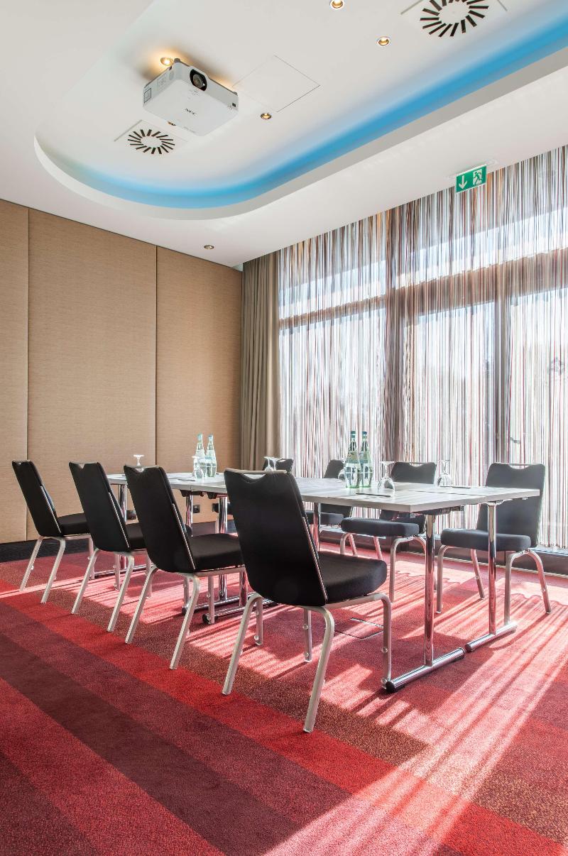 Radisson Blu Hotel, Hamburg - Toplantı