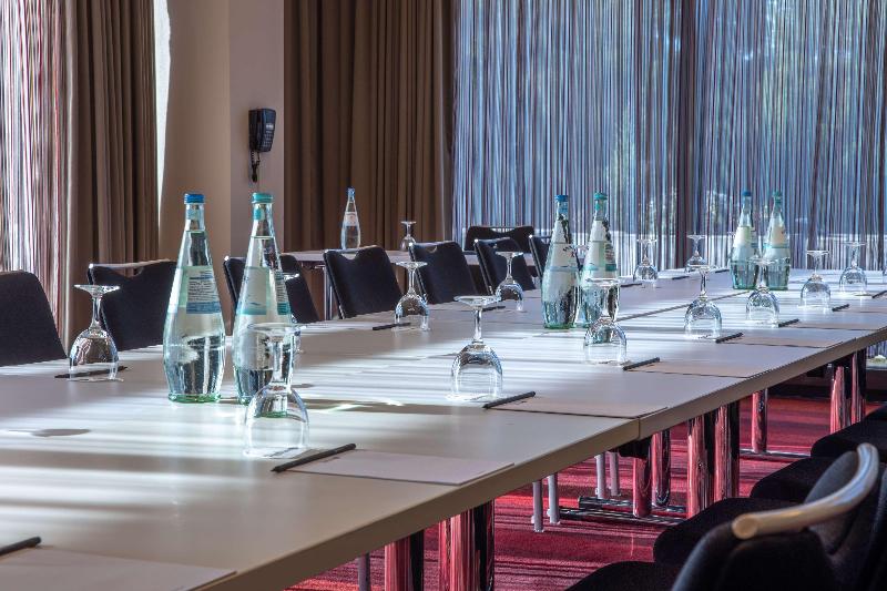 Radisson Blu Hotel, Hamburg - Toplantı