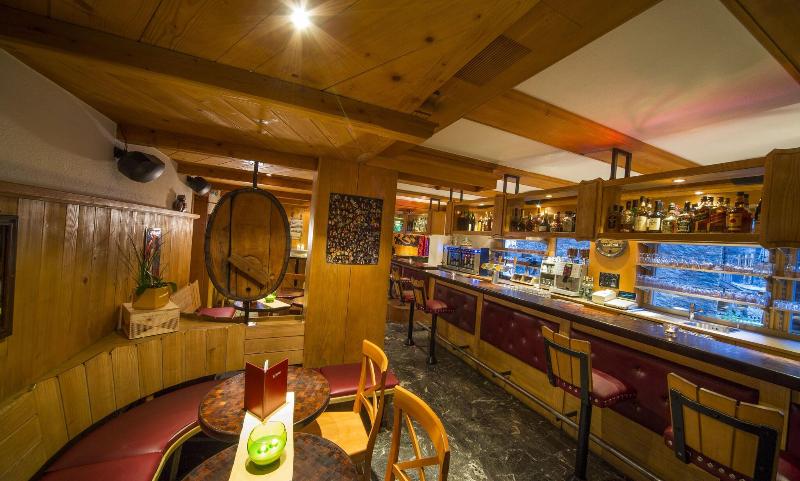 Excelsior - Bar