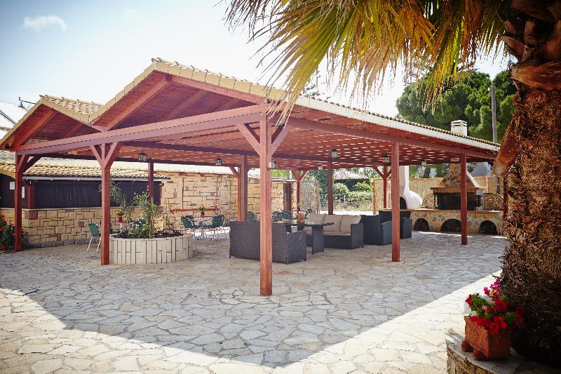 Pettas Apartments - Genel
