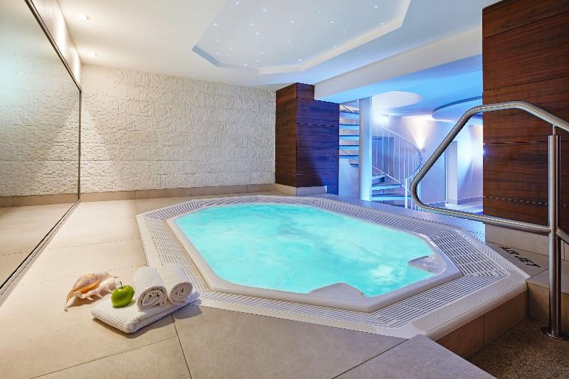 Dorint Herrenkrug Parkhotel Magdeburg - Havuz