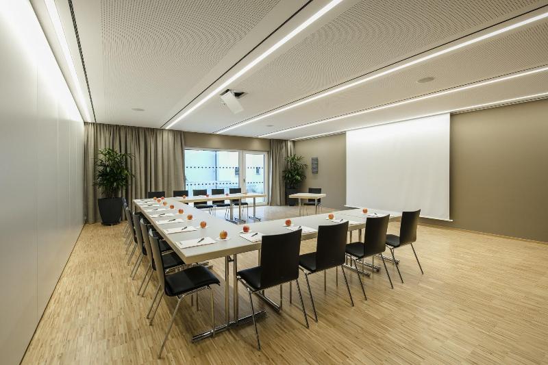 Montfort - das Hotel - Toplantı