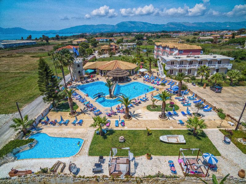 Antonis Apartments Pool Bar - Havuz