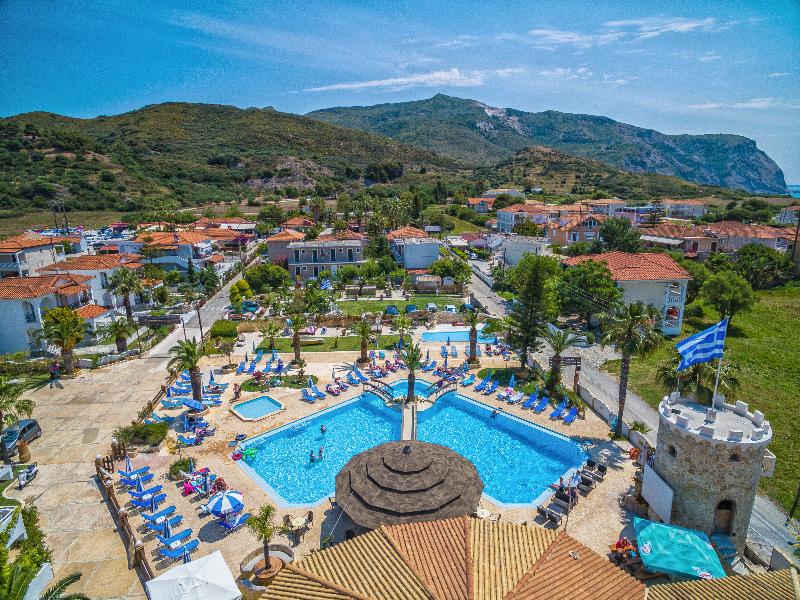 Antonis Apartments Pool Bar - Havuz
