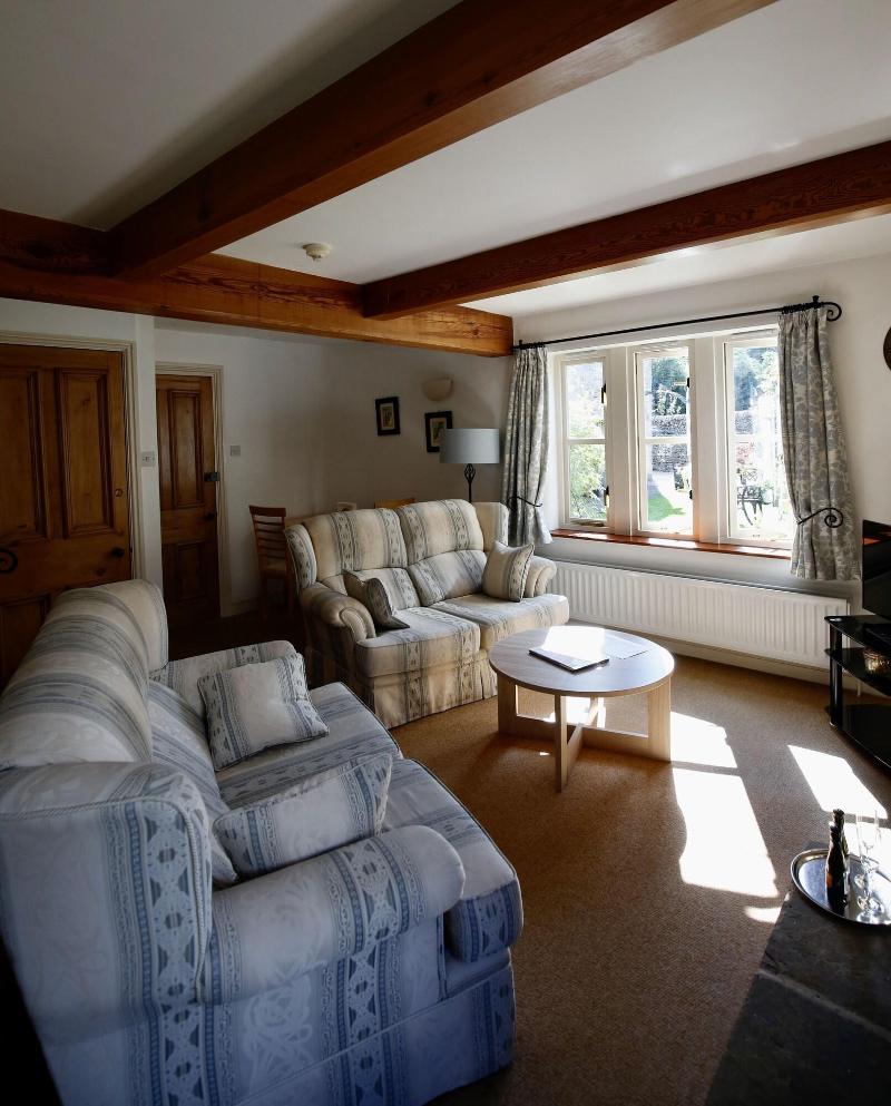 Ashfield House - Lobi