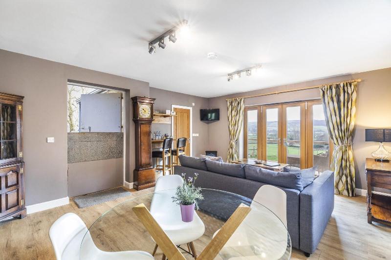 Throstle Nest Farm - Bar