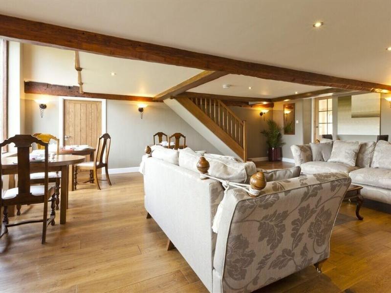 Throstle Nest Farm - Bar