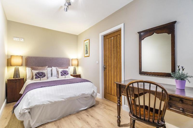 Throstle Nest Farm - Oda
