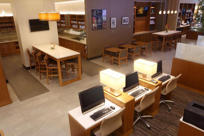 Hyatt Place Flushing/Laguardia Airport - Bar