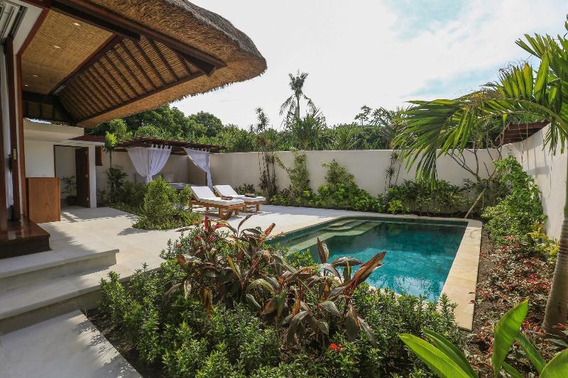 Pondok Santi Estate - Havuz
