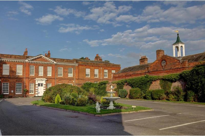 Baylis House Hotel - Genel