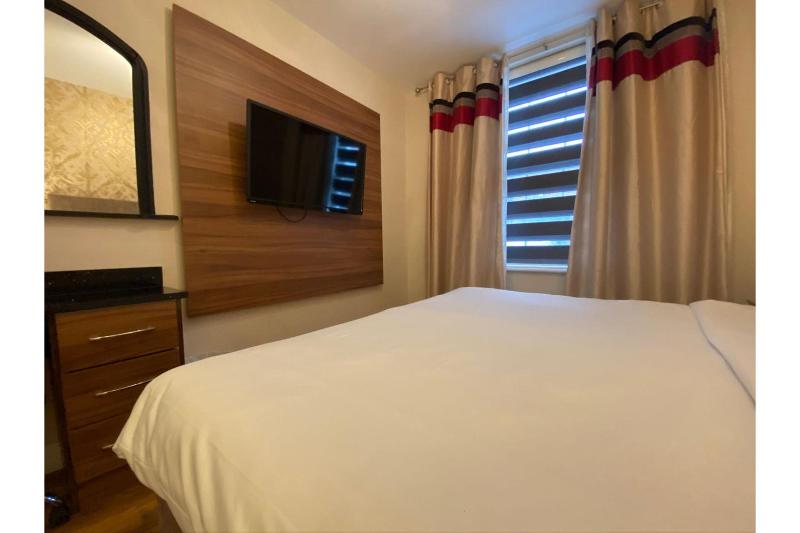 Baylis House Hotel - Genel