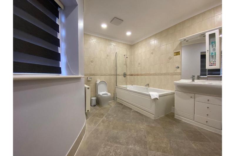 Baylis House Hotel - Genel