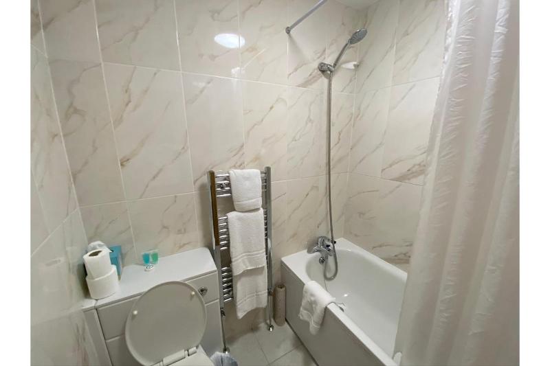 Baylis House Hotel - Genel