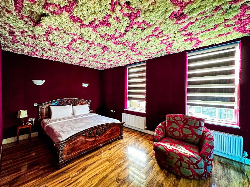 Baylis House Hotel - Genel