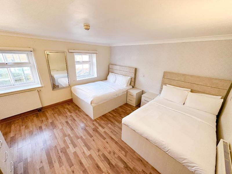 Baylis House Hotel - Genel