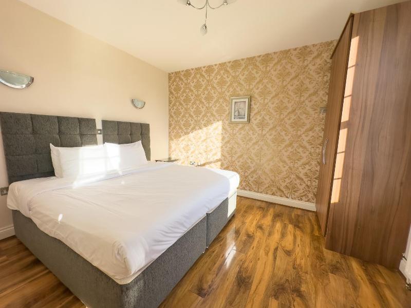Baylis House Hotel - Genel