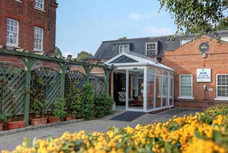 Baylis House Hotel - Genel