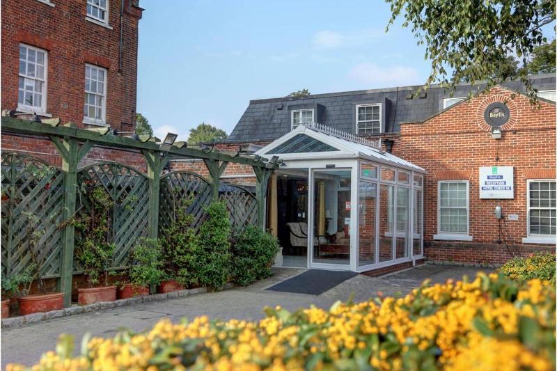 Baylis House Hotel - Genel