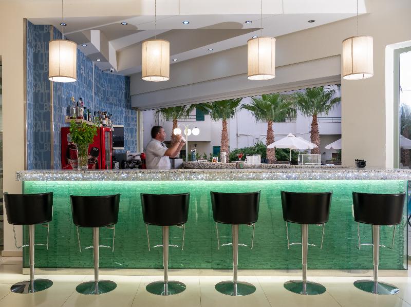 Angela Studios Apartments - Bar
