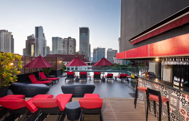 RakYim Siam - Sukhumvit 15 - Bar