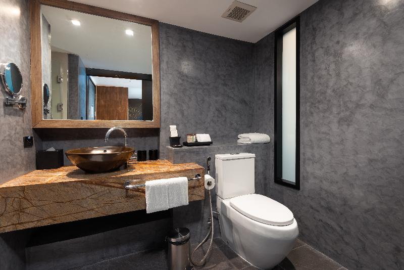 RakYim Siam - Sukhumvit 15 - Oda