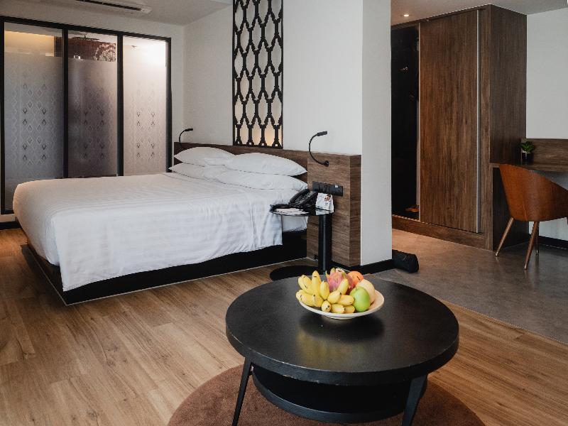 RakYim Siam - Sukhumvit 15 - Oda