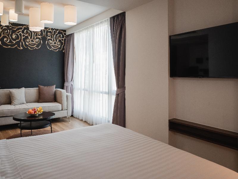 RakYim Siam - Sukhumvit 15 - Oda