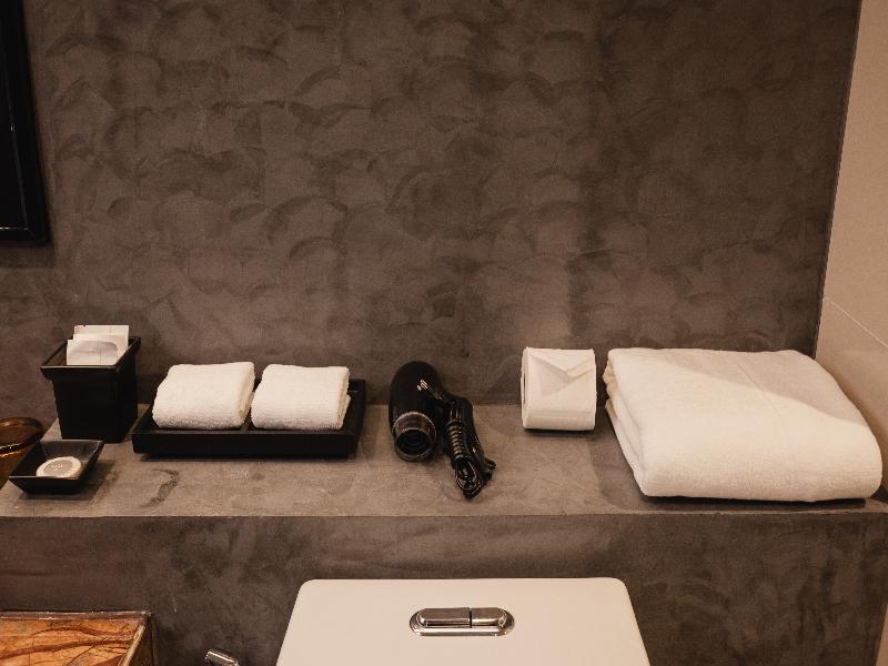 RakYim Siam - Sukhumvit 15 - Oda