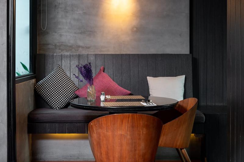 RakYim Siam - Sukhumvit 15 - Restoran