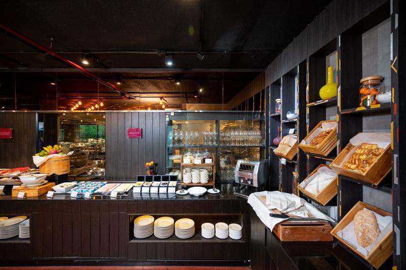 RakYim Siam - Sukhumvit 15 - Restoran