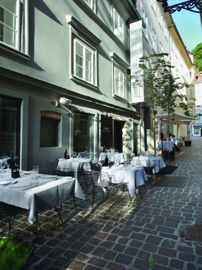 Vander Urbani Resort - Restoran
