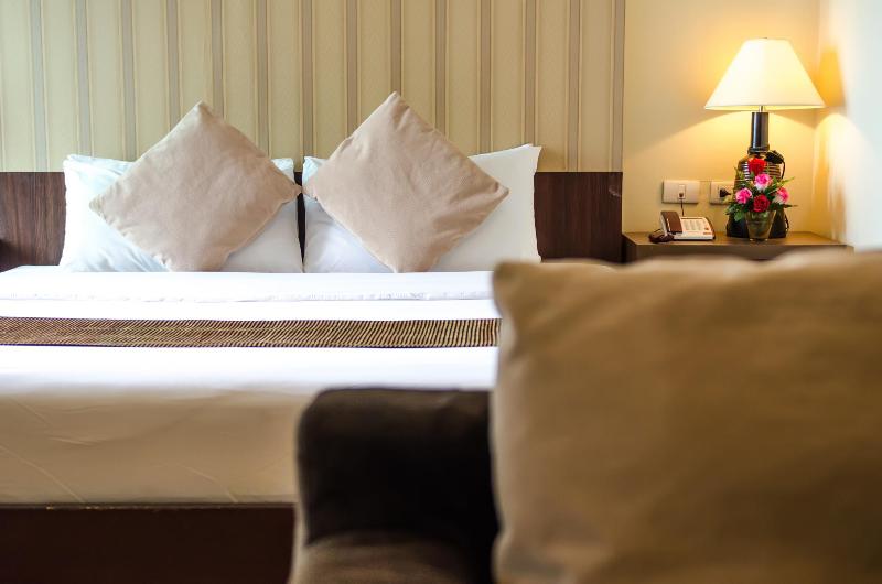 The Platinum Suite Bangkok - Genel