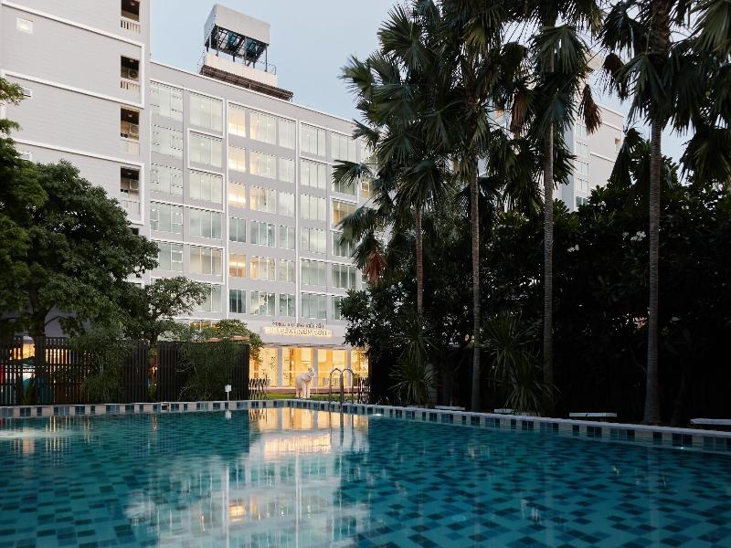 The Platinum Suite Bangkok - Havuz