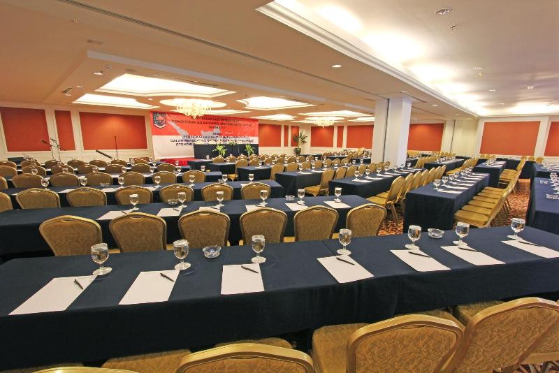 Harmoni One Convention & Service Apartment - Toplantı