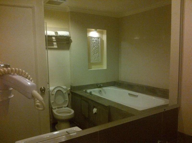 Harmoni One Convention & Service Apartment - Oda